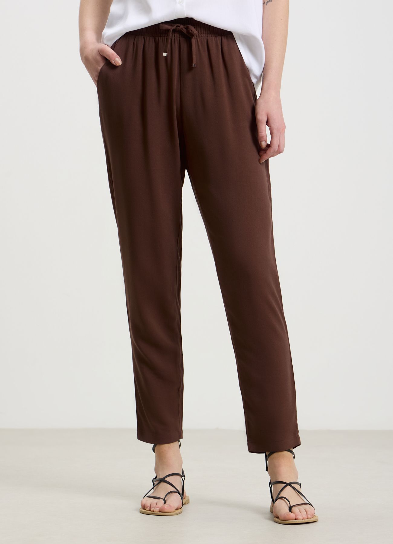 trousers brown